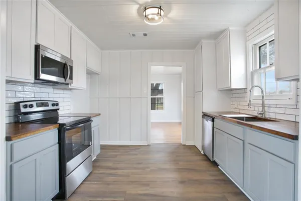 $180,000 | 3809 Common Street, Lake Charles, LA 70607