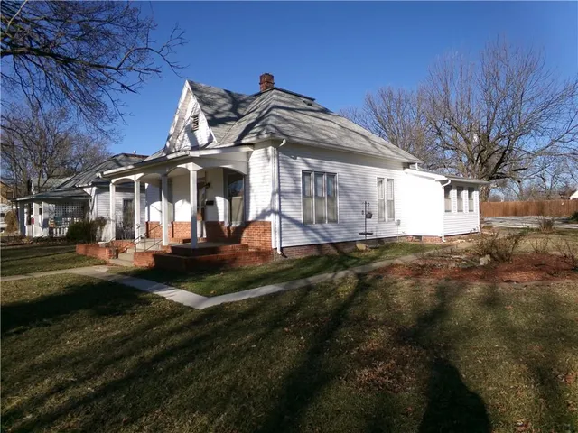 $79,500 | 211 South Elm Street, Iola, KS 66749
