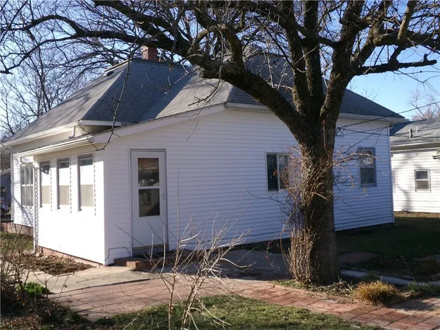 $79,500 | 211 South Elm Street, Iola, KS 66749