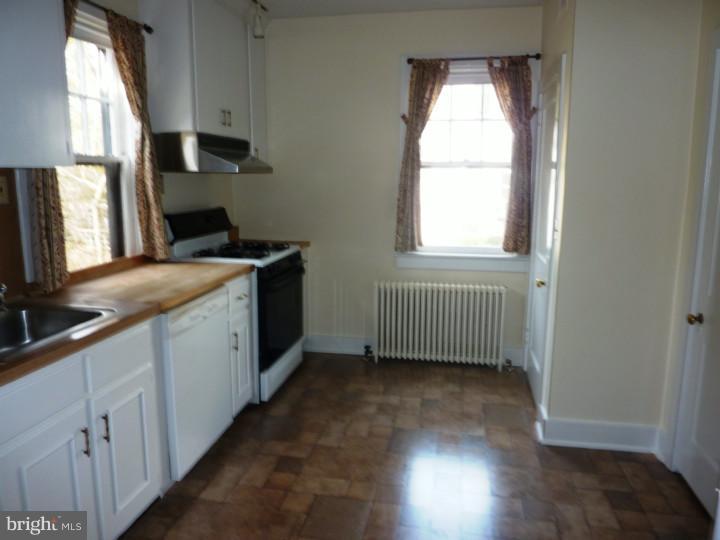 166 Jefferson Road Princeton, NJ 08540 - Photo 4 of 8 Kitchen