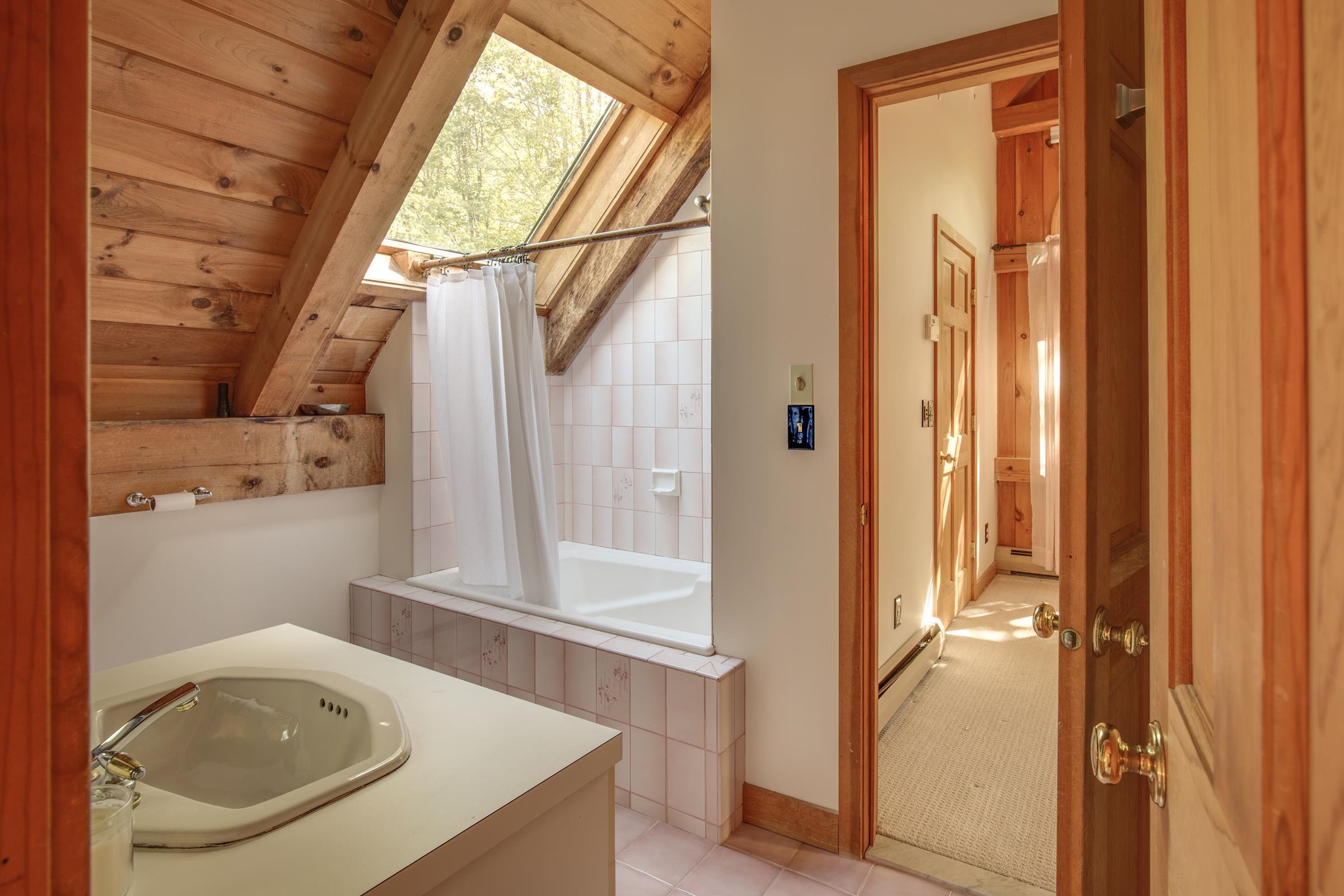 361 Barts Hill Road, Unit 4 Killington, VT 05751 - Photo 20 of 35 Gallery Image 20