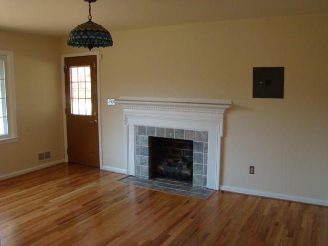 2825 Spring Road Southwest Roanoke, VA 24015 - Photo 12 of 42 DSC03782