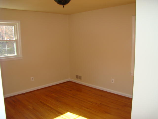 2825 Spring Road Southwest Roanoke, VA 24015 - Photo 20 of 42 DSC03791
