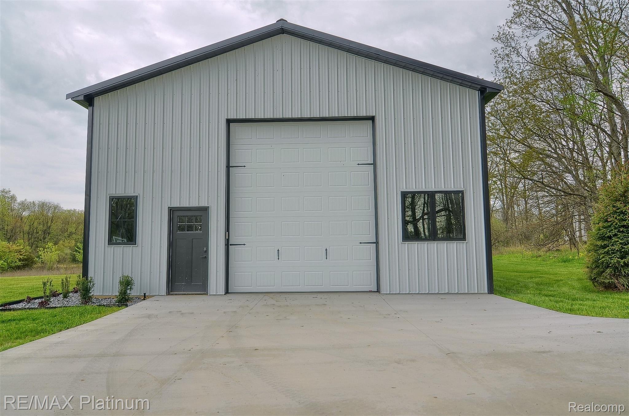 2800 Lannen Road Howell, MI 48855 - Photo 38 of 47 38-Pole Barn.jpg