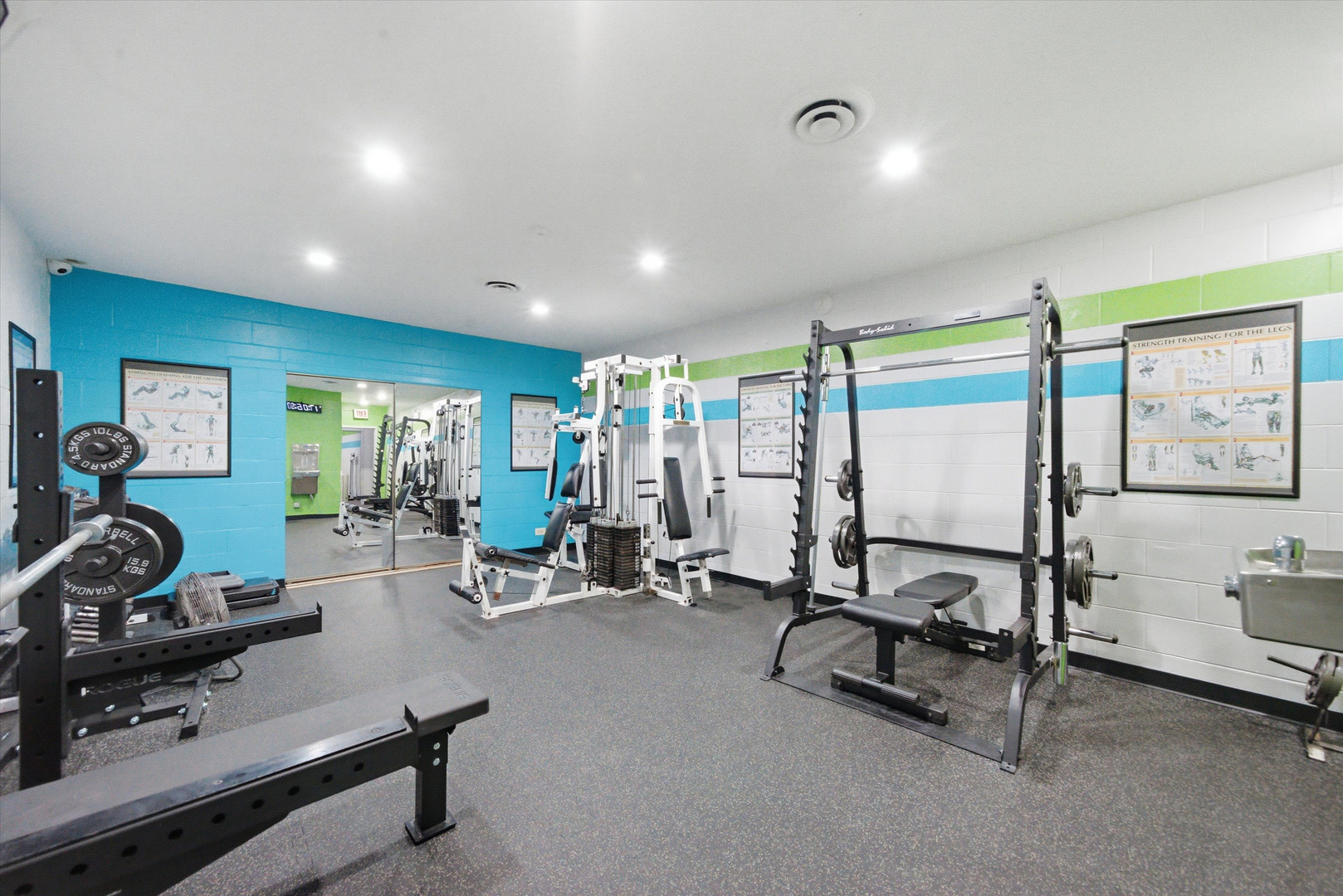 6325 North Sheridan Road, Unit 1808 Chicago, IL 60660 - Photo 17 of 20