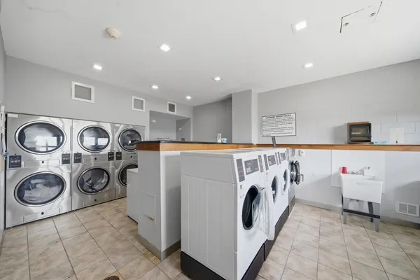 $149,999 | 6325 North Sheridan Road, Unit 1808, Chicago, IL 60660