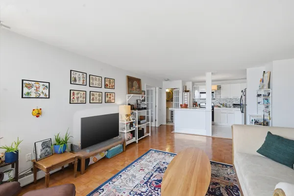 $149,999 | 6325 North Sheridan Road, Unit 1808, Chicago, IL 60660