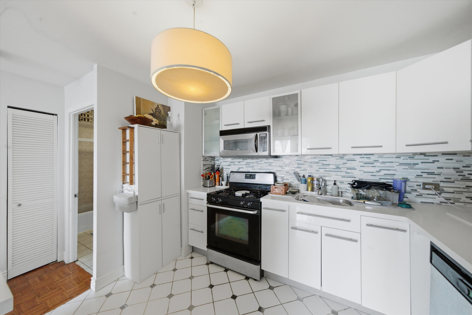 6325 North Sheridan Road, Unit 1808 Chicago, IL 60660 - Photo 10 of 20