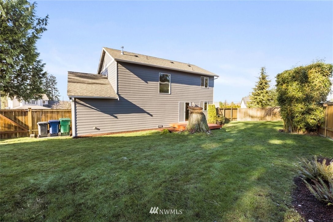 2612 Northwoods Loop Road Mount Vernon, WA 98273 - Photo 2 of 21