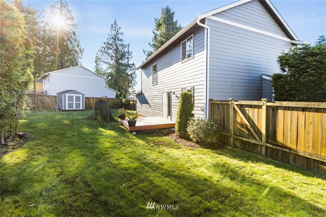 2612 Northwoods Loop Road Mount Vernon, WA 98273 - Photo 4 of 21