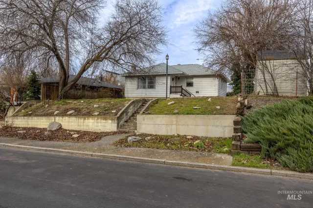 $340,000 | 112 18th Avenue, Lewiston, ID 83501