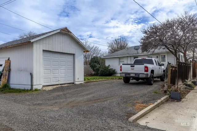 $340,000 | 112 18th Avenue, Lewiston, ID 83501