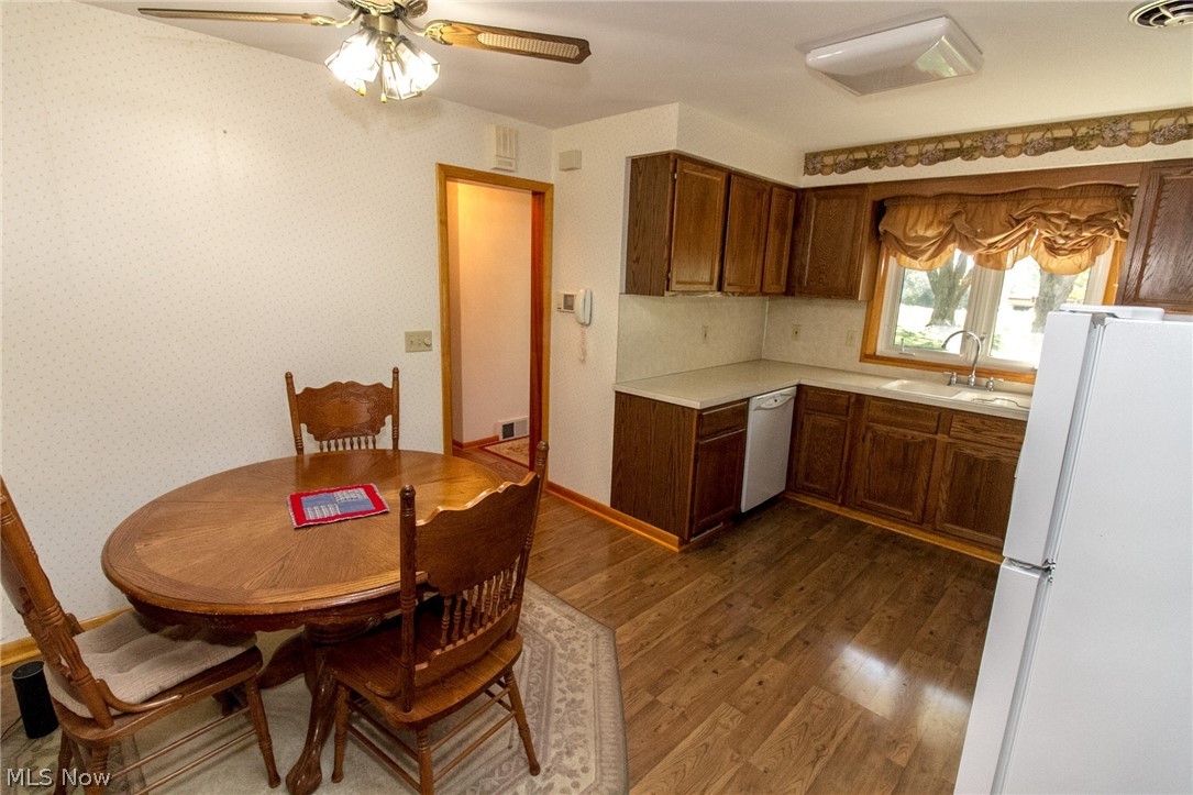 17837 Hicks Road Walton Hills, OH 44146 - Photo 4 of 29