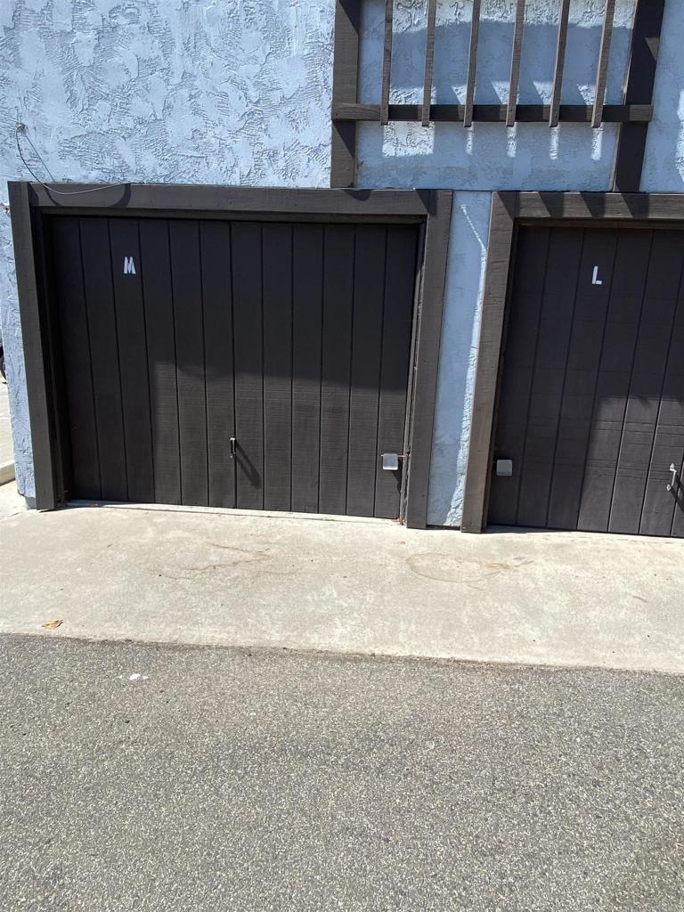 2088 Montgomery Avenue, Unit M Cardiff-by-the-Sea, CA 92007 - Photo 41 of 43 a view of a garage