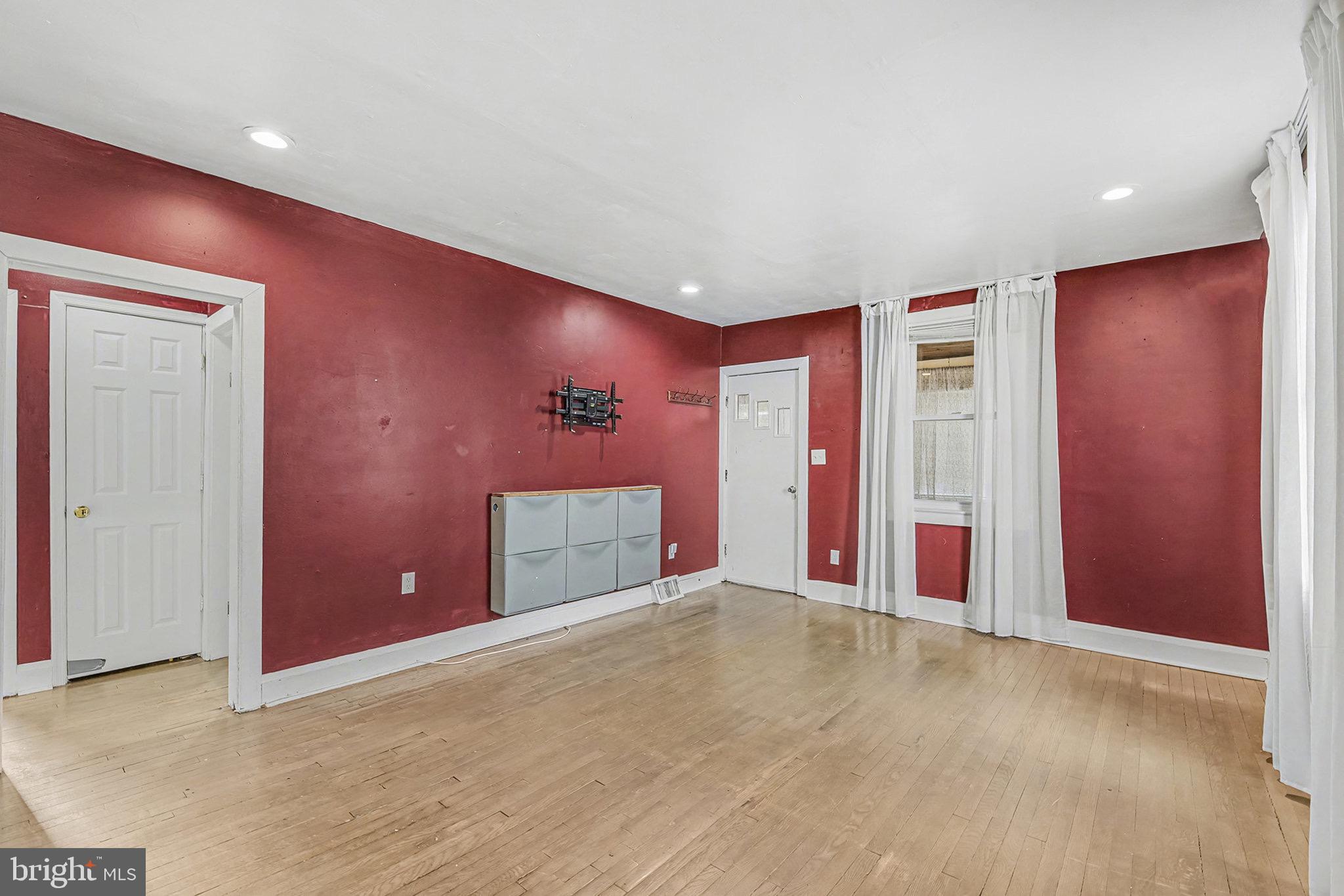 2513 Wagner Avenue Sparrows Point, MD 21219 - Photo 5 of 28 an empty room with window and closet