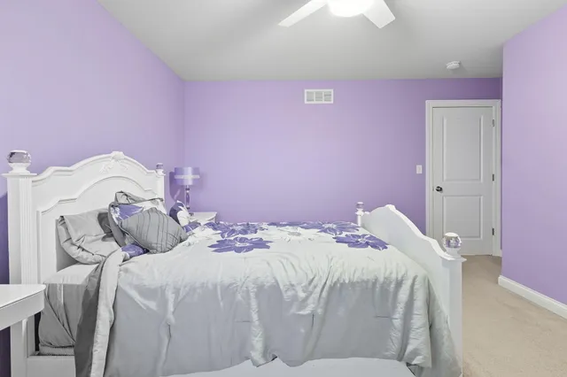 $599,900 | 21679 South Weather Edge Circle, Lannon, WI 53046