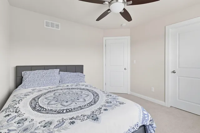 $599,900 | 21679 South Weather Edge Circle, Lannon, WI 53046