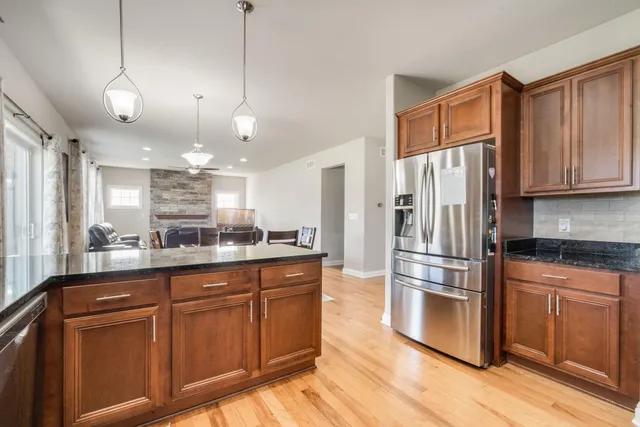 $599,900 | 21679 South Weather Edge Circle, Lannon, WI 53046