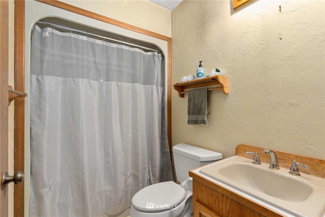 5210 Scott Road Northwest Olympia, WA 98502 - Photo 15 of 34