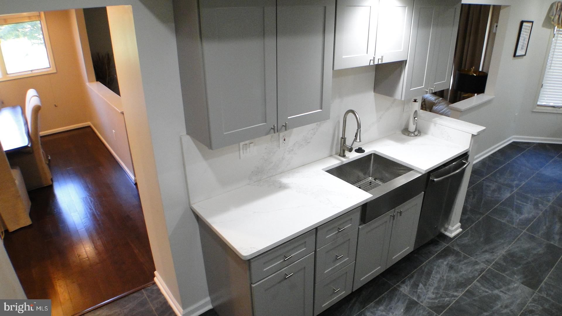 5175 Columbia Road, Unit 1143 Columbia, MD 21044 - Photo 3 of 48 Kitchen fully renovated in 2019
