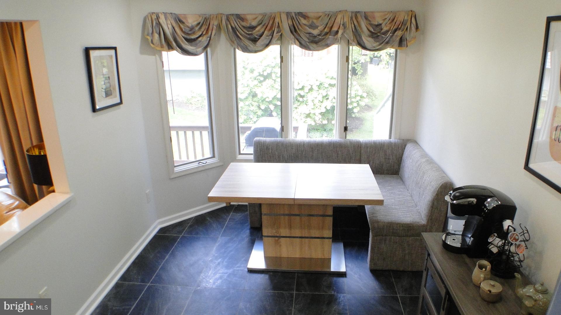 5175 Columbia Road, Unit 1143 Columbia, MD 21044 - Photo 7 of 48 Breakfast area with bay window