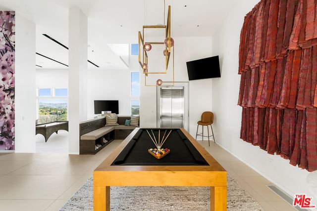 a view of building with yard