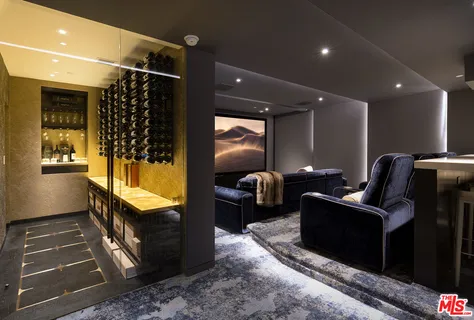 a view of a tennis court