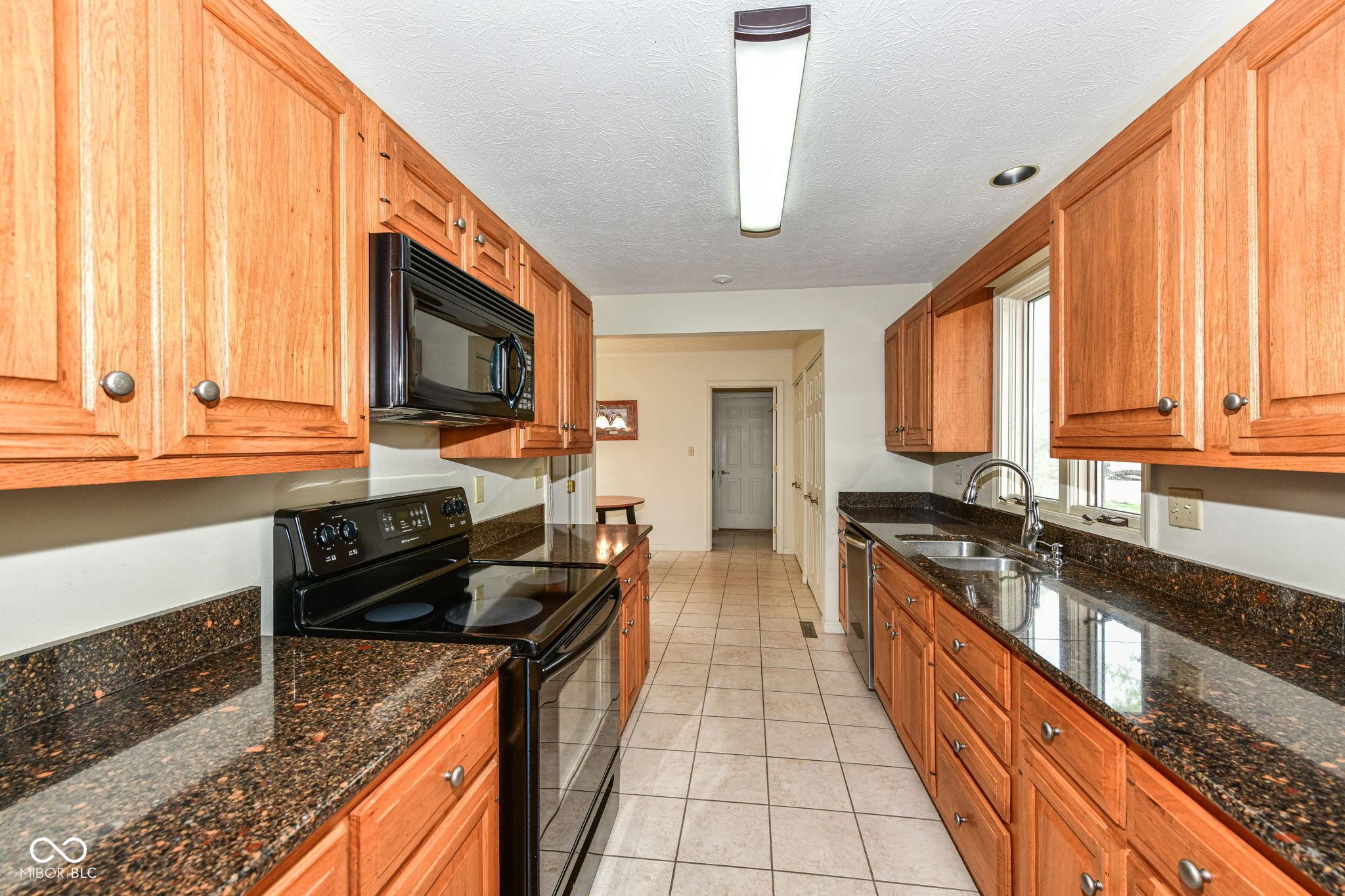 7401 Sylvan Ridge Road Indianapolis, IN 46240 - Photo 13 of 29 Gallery Image 13