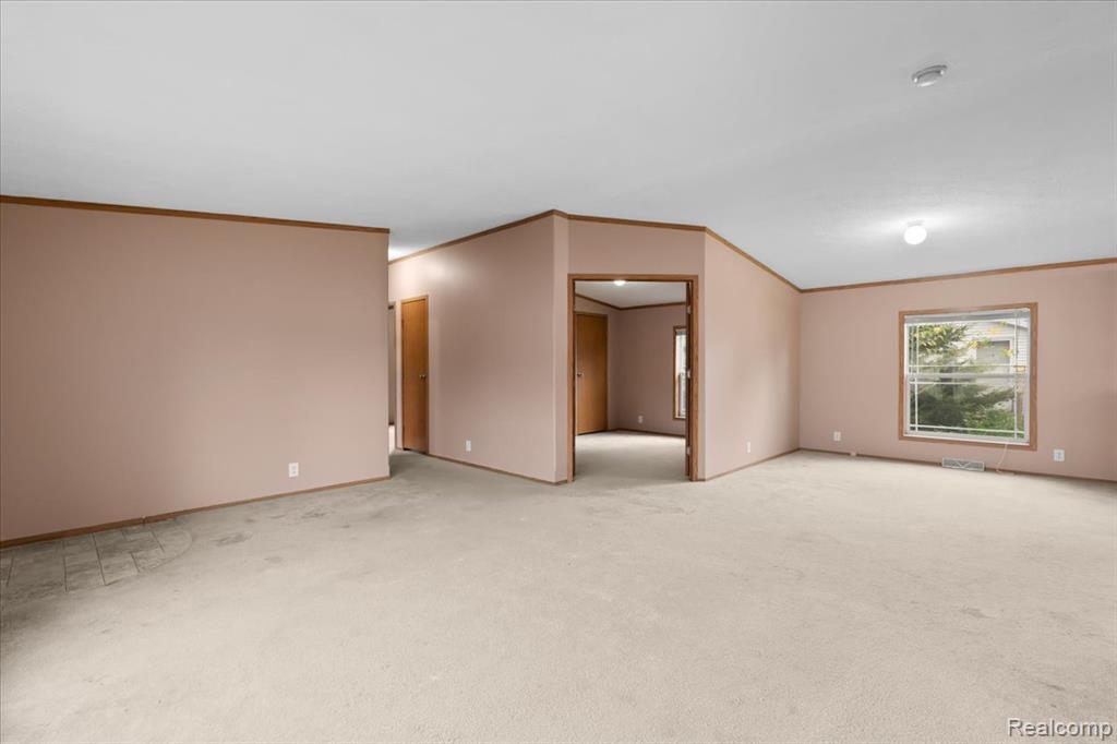 4477 Single Tree Drive Howell, MI 48843 - Photo 4 of 26 Gallery Image 4