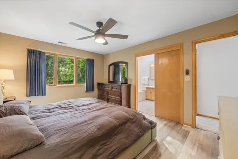 $899,000 | 11131 Dineff Road, Lemont, IL 60439