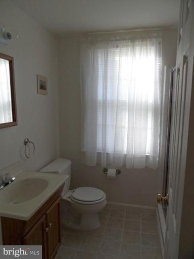 6213 Middlesex Avenue Springfield, VA 22150 - Photo 2 of 26 Master Bath #2