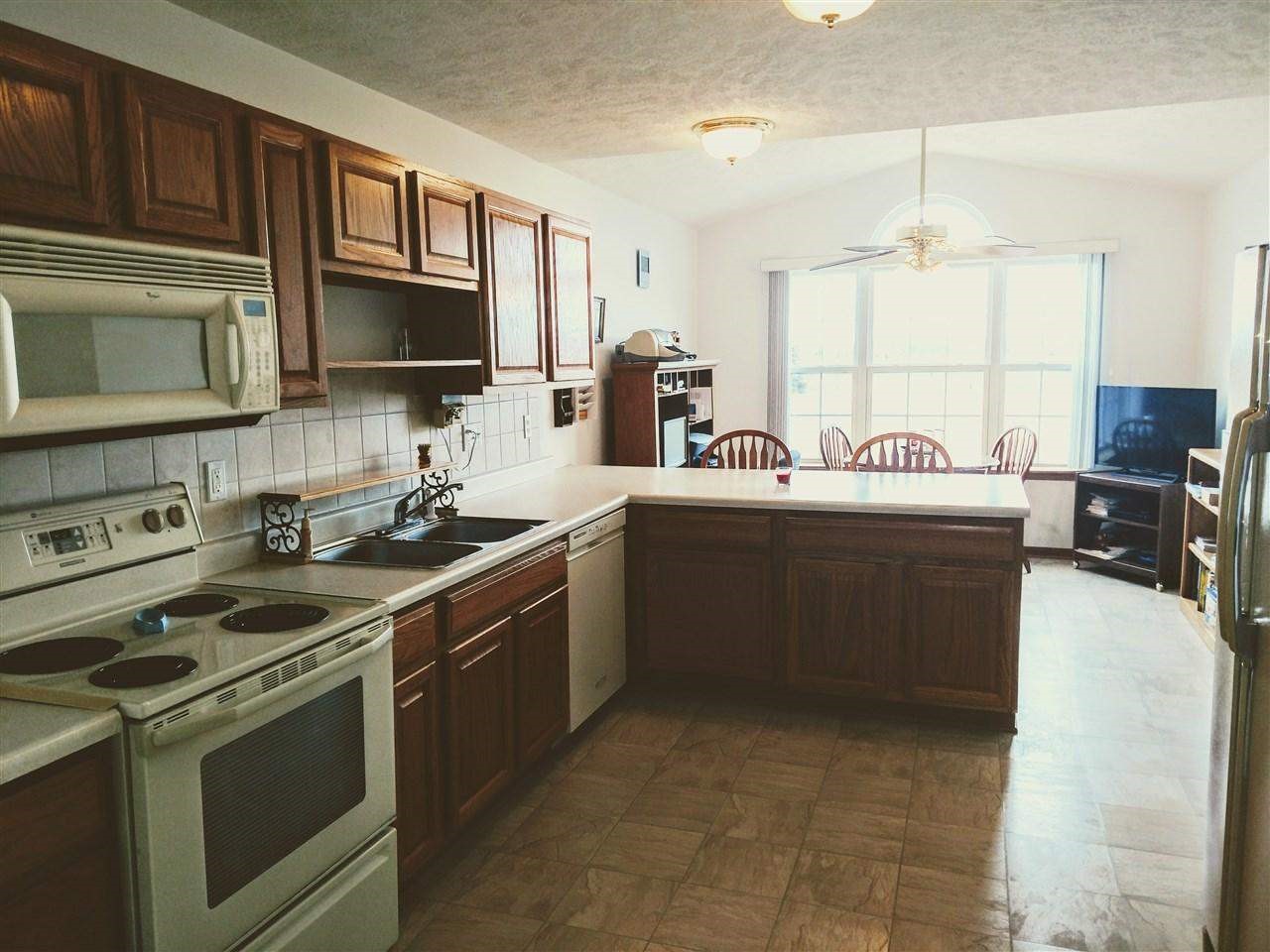 9241 Peet Road Chesaning, MI 48616 - Photo 5 of 23 21437071-4.JPG