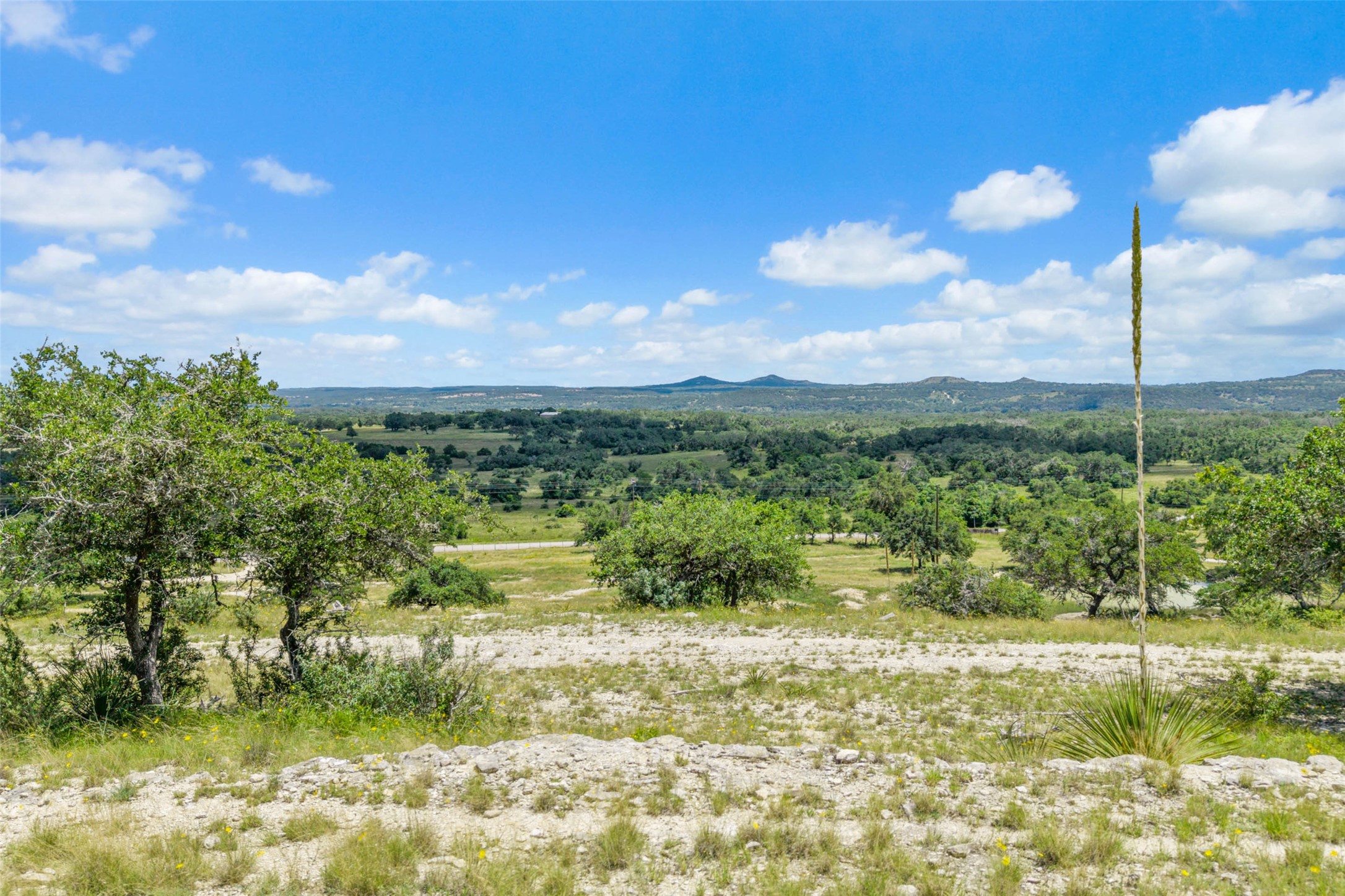 5032 Kendalia Road Blanco, TX 78606 - Photo 27 of 40