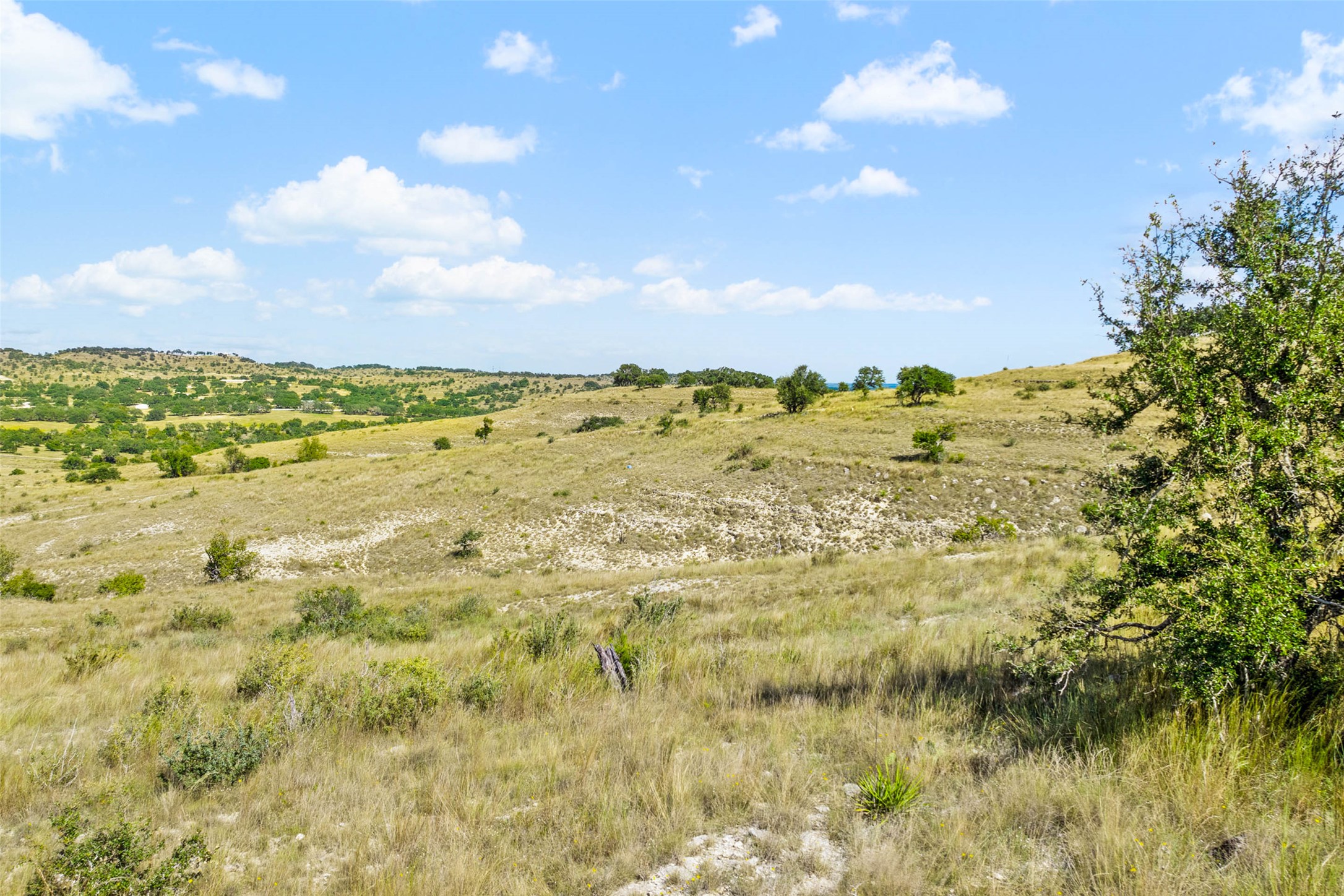5032 Kendalia Road Blanco, TX 78606 - Photo 33 of 40 a view of beach and ocean