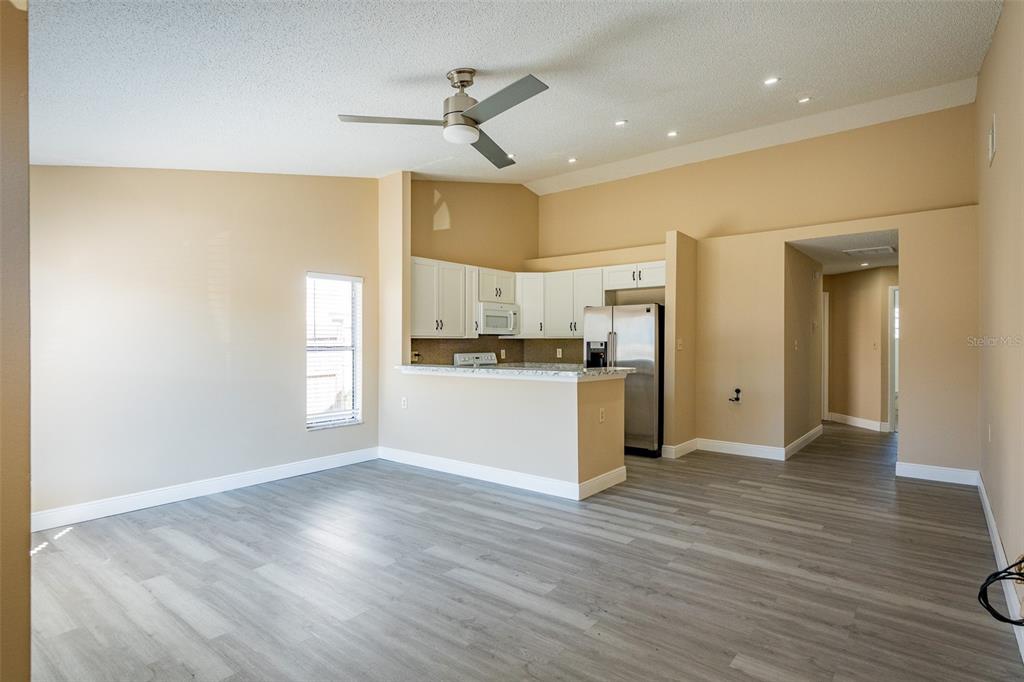 1025 Clovercrest Road Orlando, FL 32811 - Photo 2 of 16