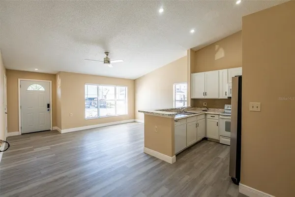 $2,350 | 1025 Clovercrest Road, Orlando, FL 32811