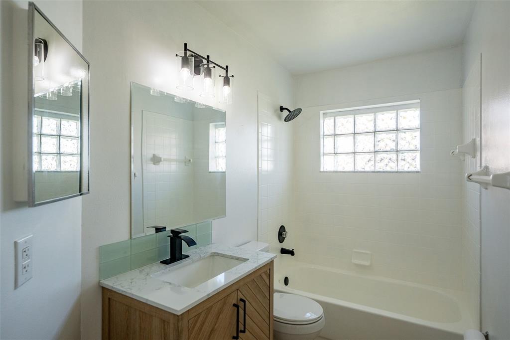 1025 Clovercrest Road Orlando, FL 32811 - Photo 7 of 16