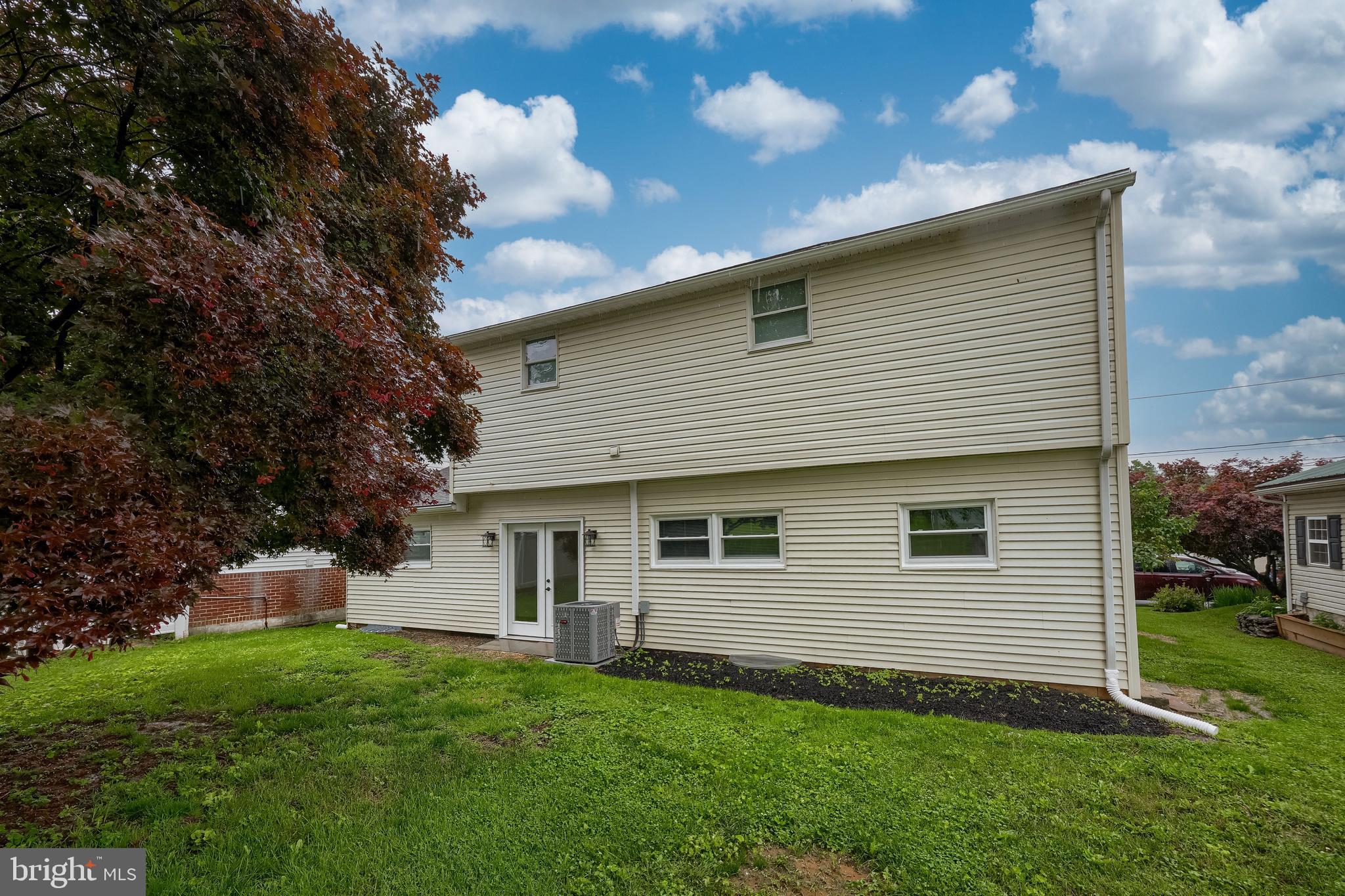 643 Franklin Street Columbia, PA 17512 - Photo 43 of 46 a view of a house with a backyard