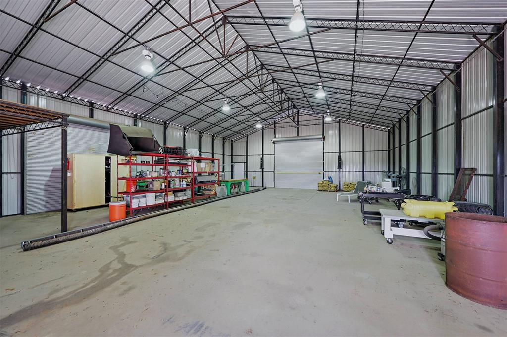 1861-1 Roland Road Whitesboro, TX 76273 - Photo 29 of 39 Interior of the shop.