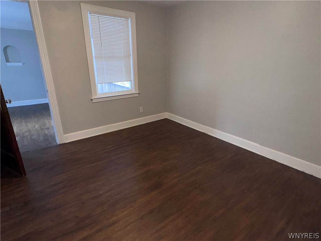 34 Sunset Street Buffalo, NY 14207 - Photo 7 of 12 1st Bedroom