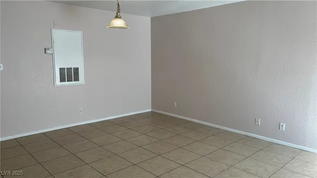$1,200 | 5016 South Rainbow Boulevard, Unit 103, Las Vegas, NV 89103