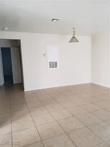 $1,200 | 5016 South Rainbow Boulevard, Unit 103, Las Vegas, NV 89103
