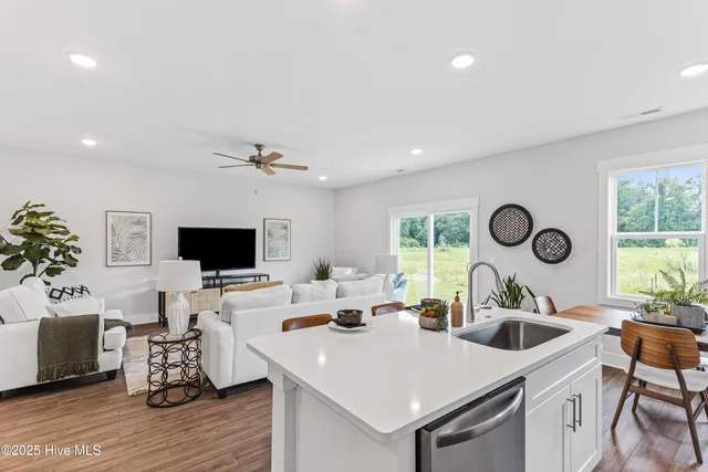 $339,000 | 3228 Beaus Drive, Castle Hayne, NC 28429