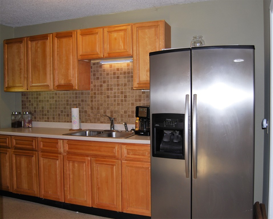 81 Braddock Street Springfield, MA 01109 - Photo 7 of 16 Gallery Image 7