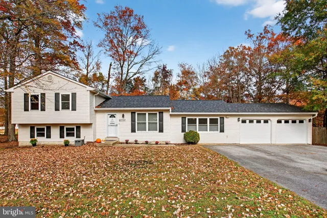 $418,900 | 12720 Bar Oak Drive, Waldorf, MD 20601