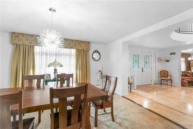 $869,000 | 5 Hingham Road, Utica, NY 13501