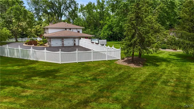 $869,000 | 5 Hingham Road, Utica, NY 13501