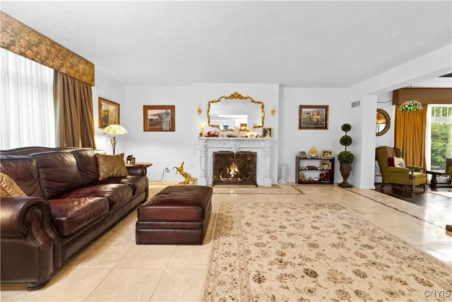 $869,000 | 5 Hingham Road, Utica, NY 13501