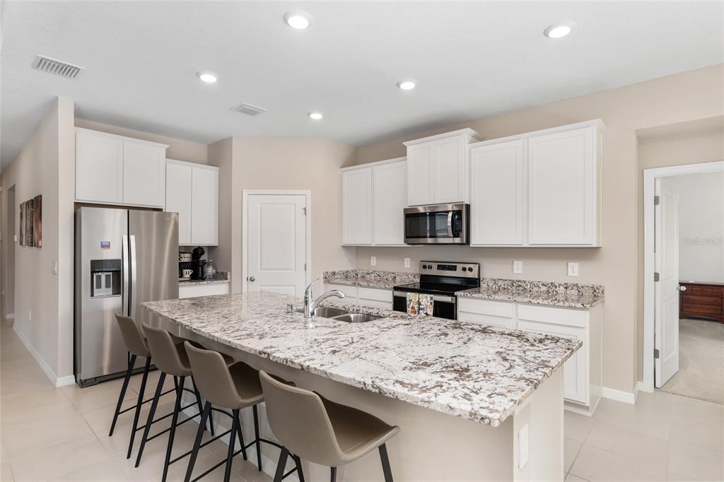 4940 Northwest 39th Loop Ocala, FL 34482 - Photo 14 of 63