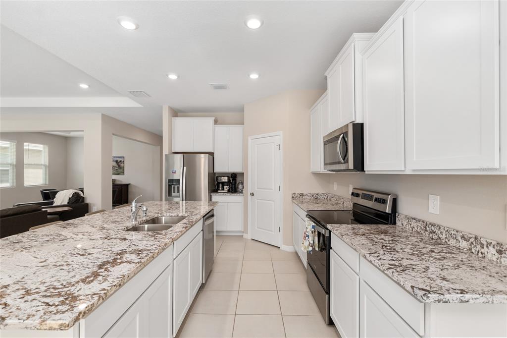 4940 Northwest 39th Loop Ocala, FL 34482 - Photo 16 of 63